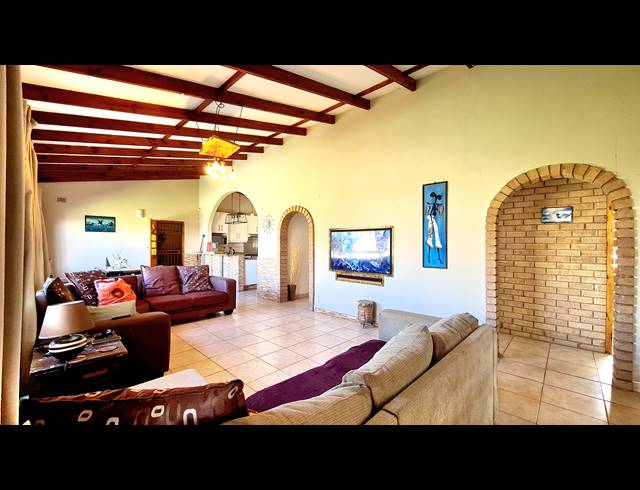 3 BEDROOM FREEHOLD FOR SALE IN KELSO